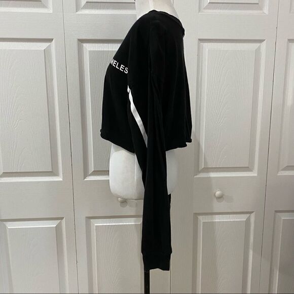 Forever 21 Black and White Cropped Long Sleeve Top - Picture 6 of 8